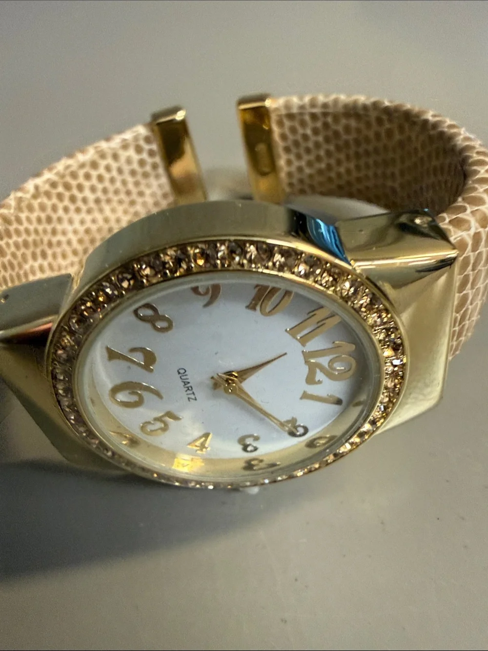 Avon Color Burst Cuff Watch Champagne New In Box Vintage 2007